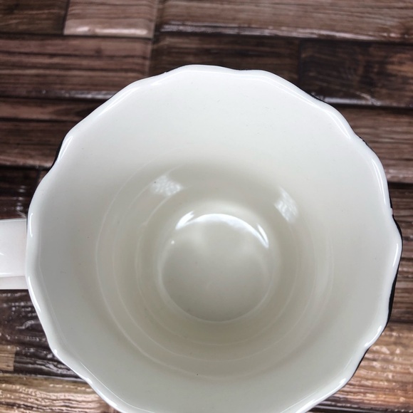 222 Fifth Andover Holiday Mug Horse and Sleigh Log Cabin Christmas Red White - Picture 5 of 5